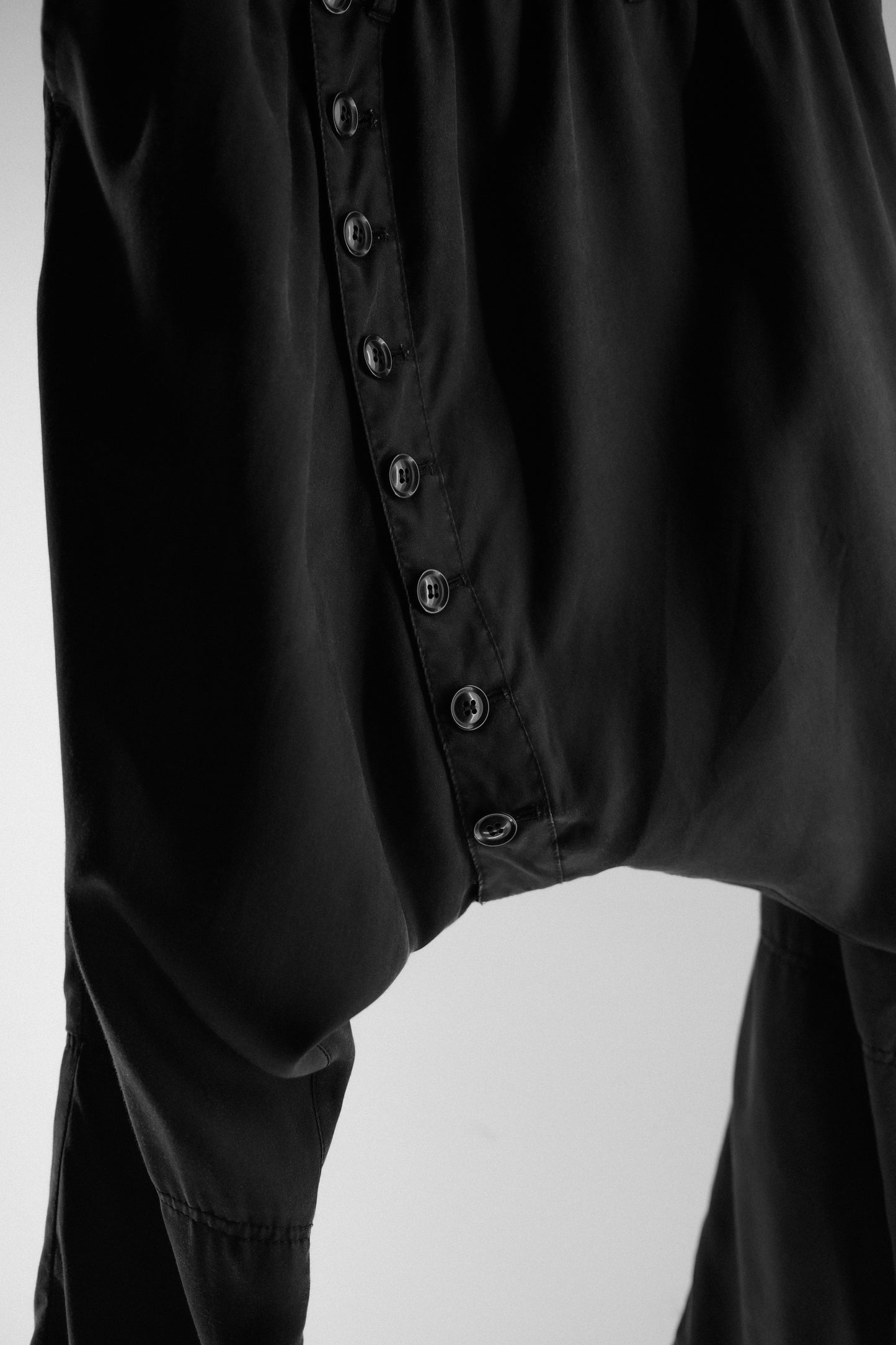 GOMME 2000s - Diagonal Button Tencel Sarouel Pants