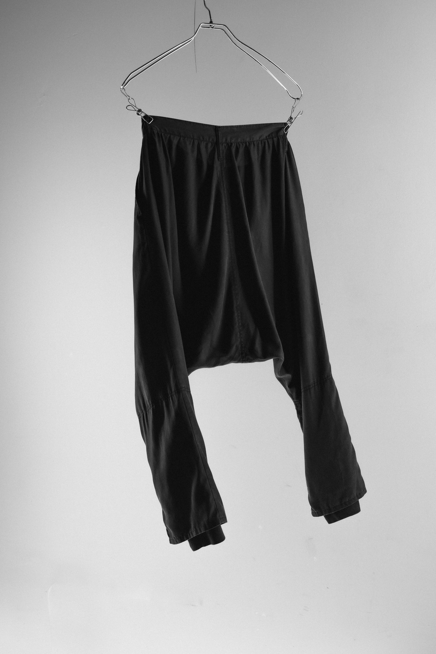 GOMME 2000s - Diagonal Button Tencel Sarouel Pants