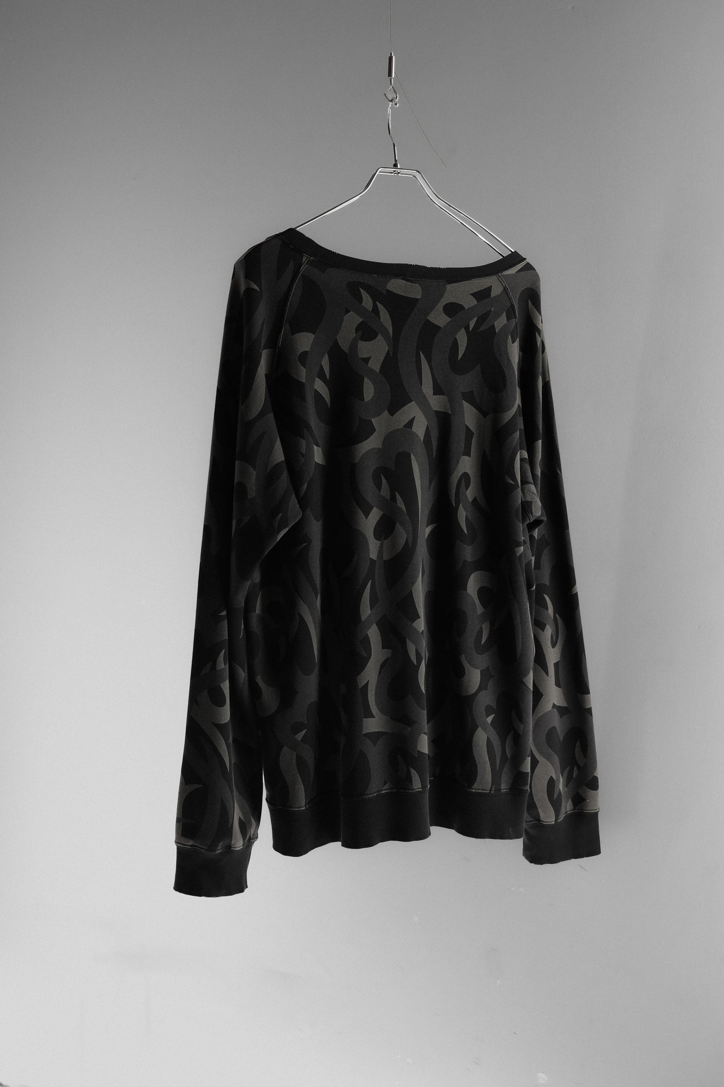 Number (N)ine F/W2004 “Give Peace a Chance” - Tribal Heart Camo Sweatshirt