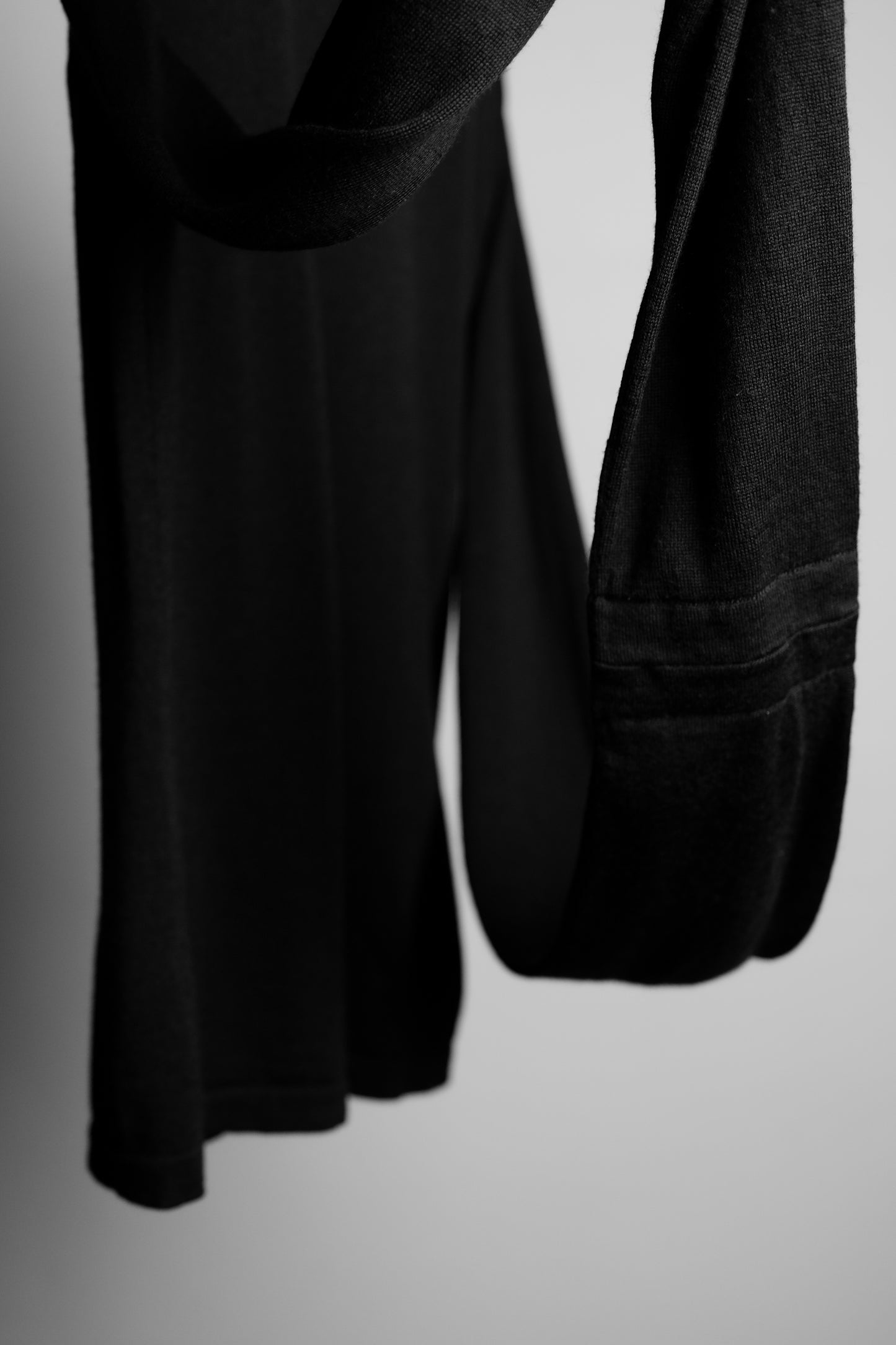 Martin Margiela F/W2005 - Loop Sleeve Knit