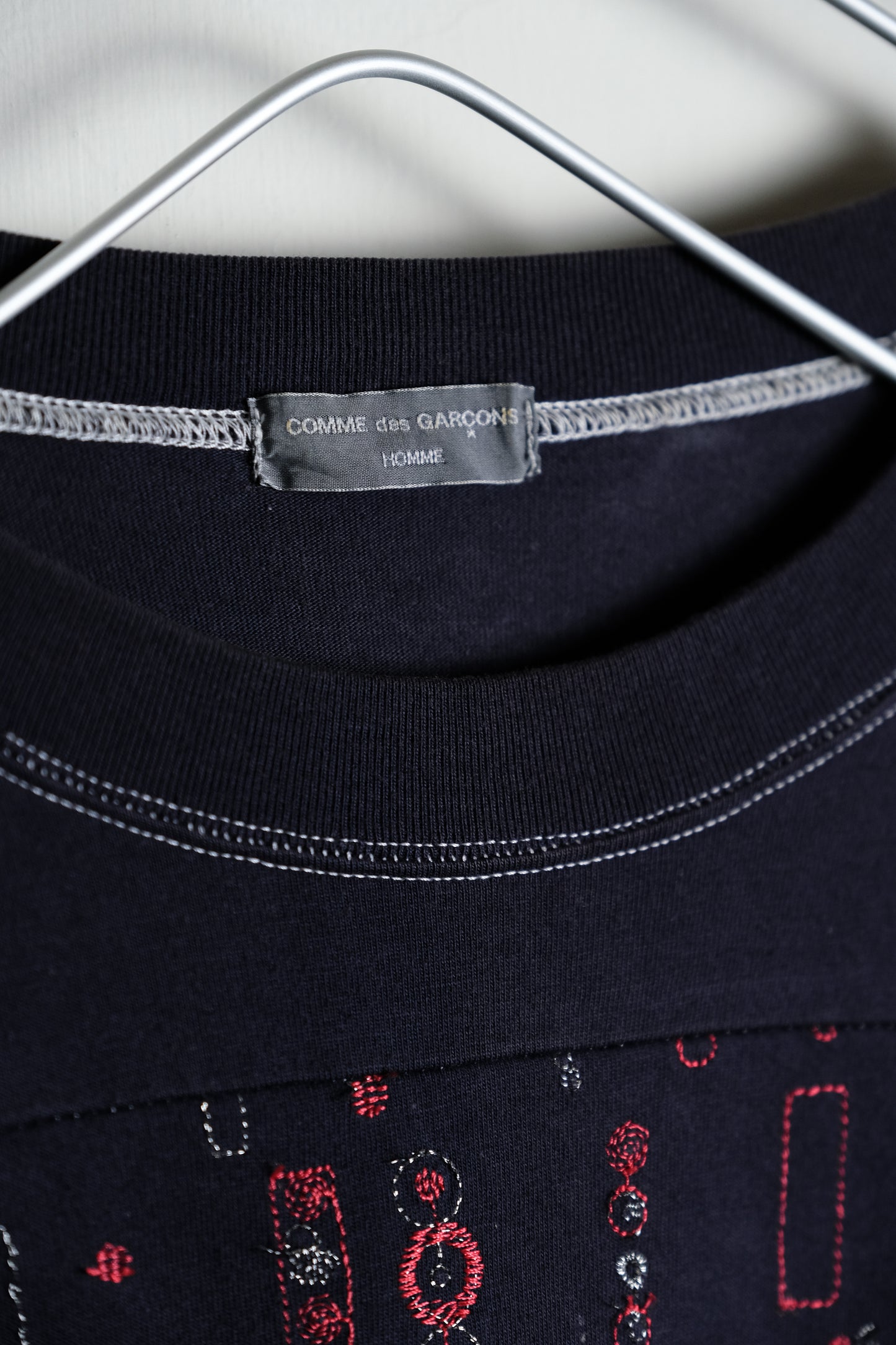 COMME des GARÇONS HOMME A/W2002 田中啓一時期 - Embroidered L/S Top