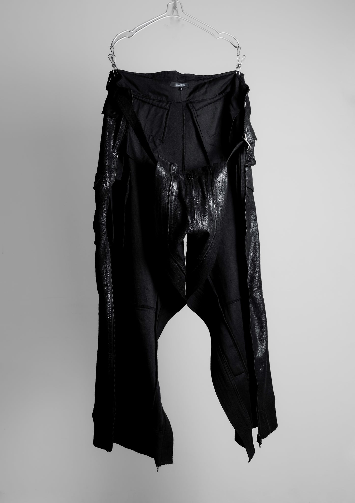 ABAHOUSE 2000s - Cracked Coated Gimmick Cargo Pants