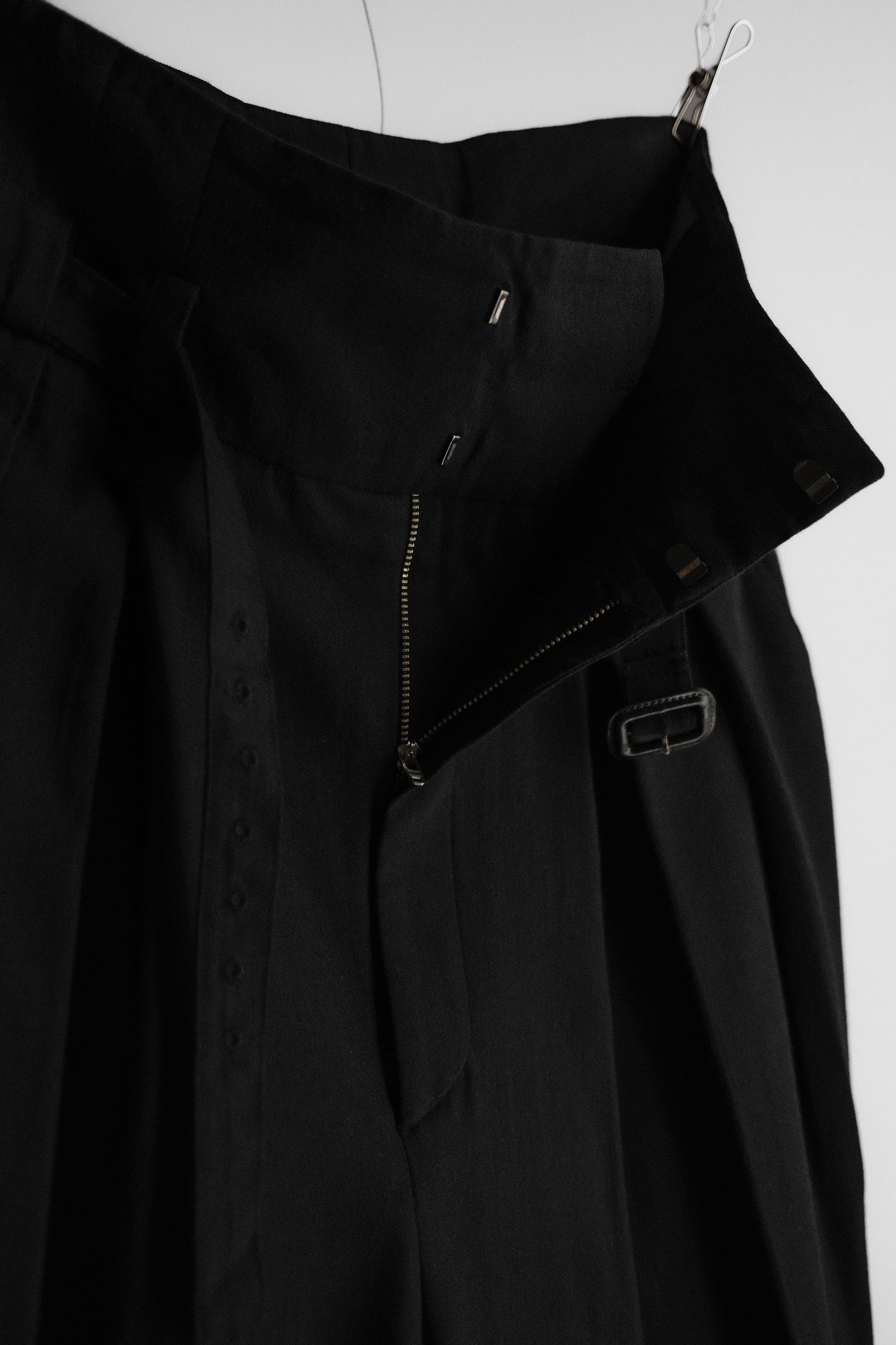 JUUN.J S/S2013 - High-Waist Tuck Pants