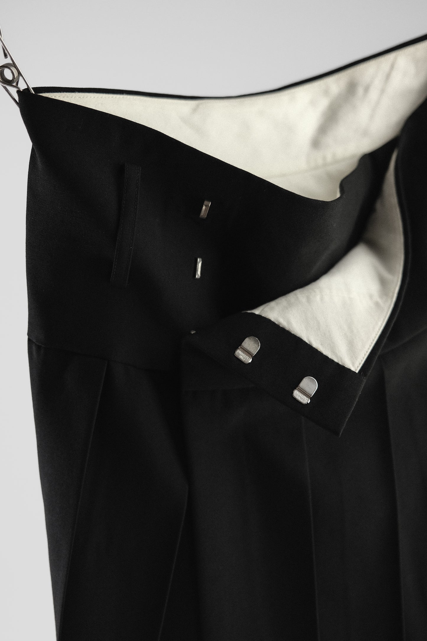 COMME des GARÇONS HOMME PLUS F/W2012 - Wool Pleated Kilt