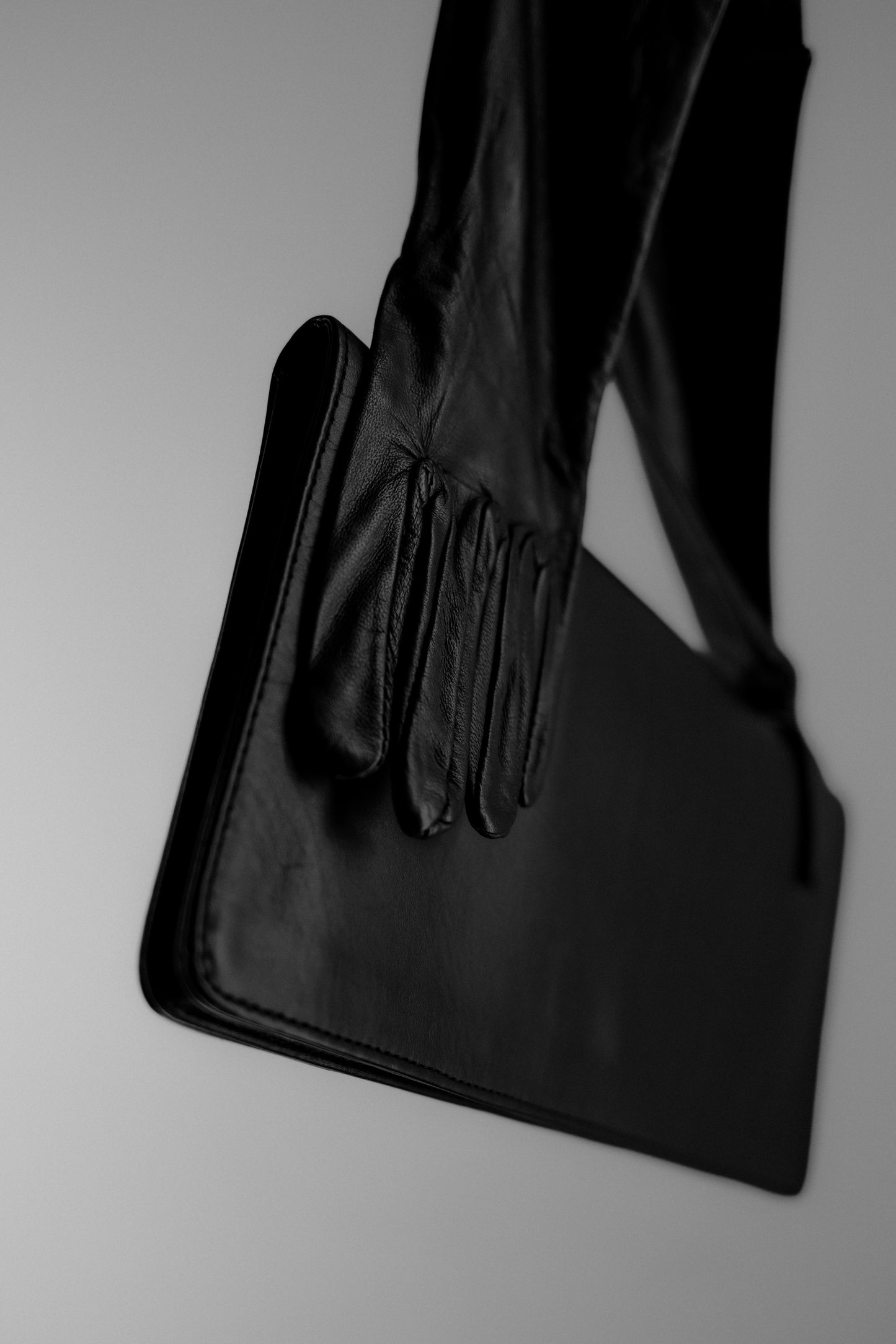 Maison Martin Margiela x H&M F/W2007 RE-EDITION - Glove Clutch