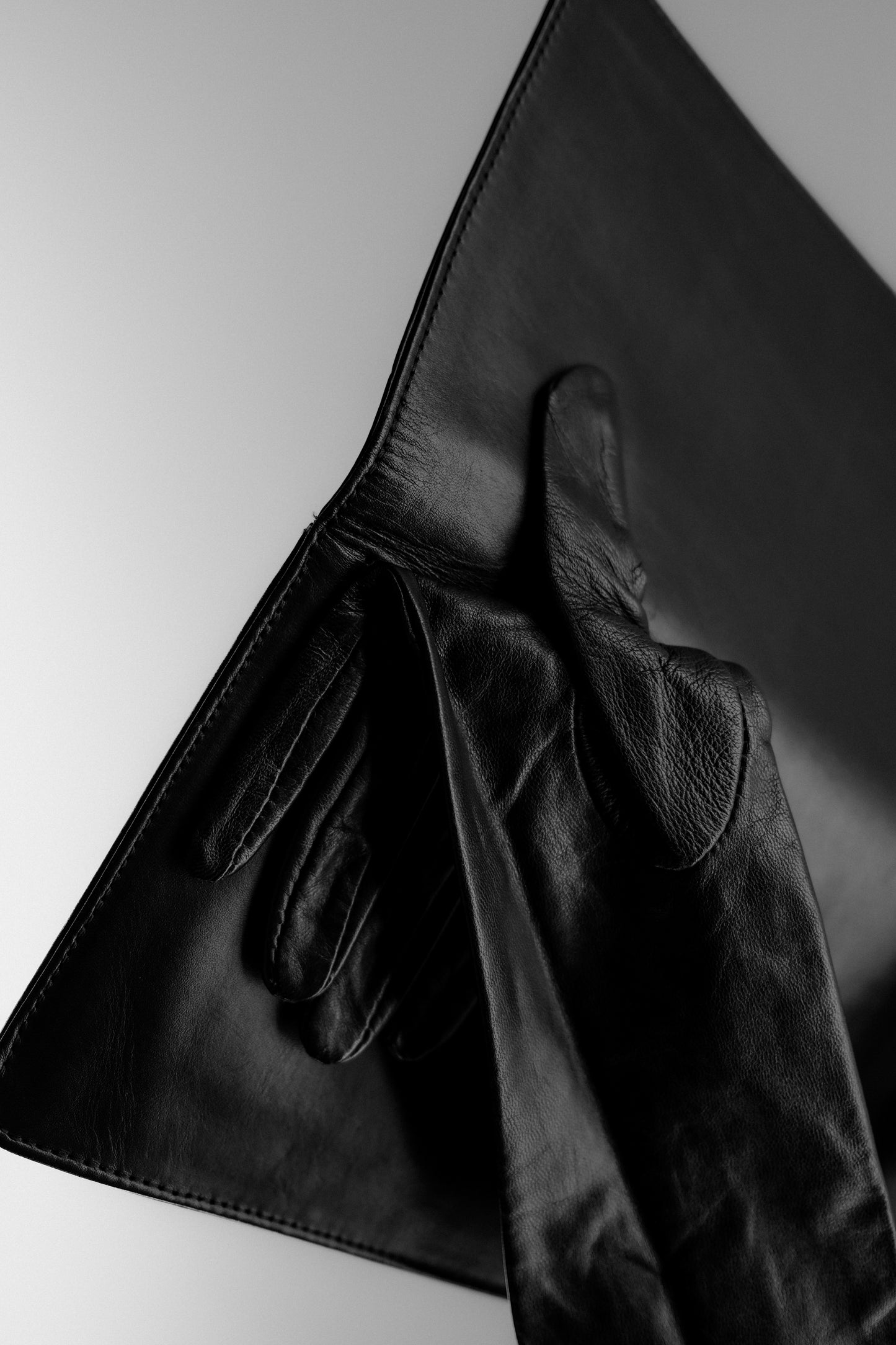 Maison Martin Margiela x H&M F/W2007 RE-EDITION - Glove Clutch