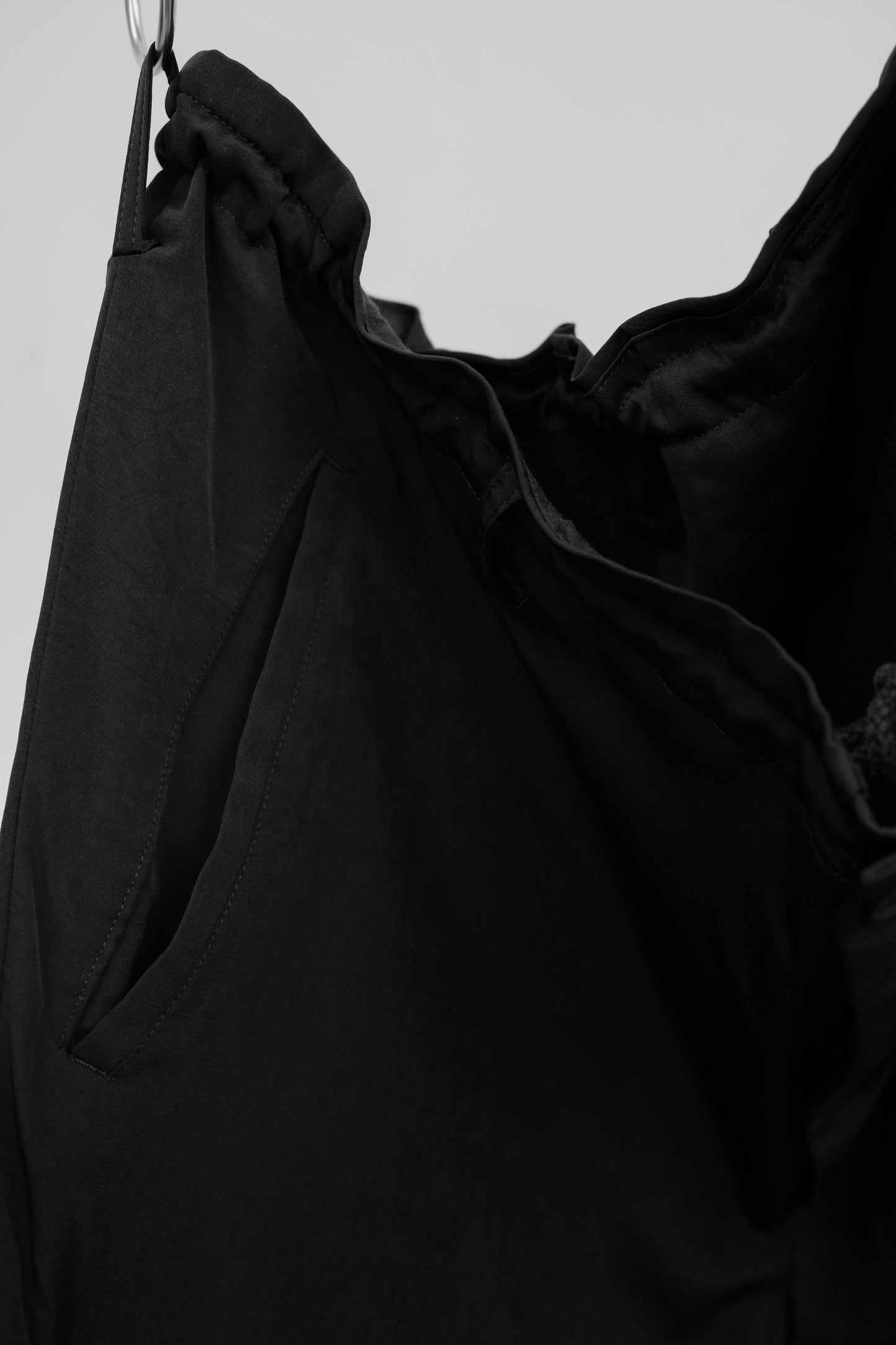 Yohji Yamamoto POUR HOMME S/S2024 - Tapered-Leg Cropped Trousers