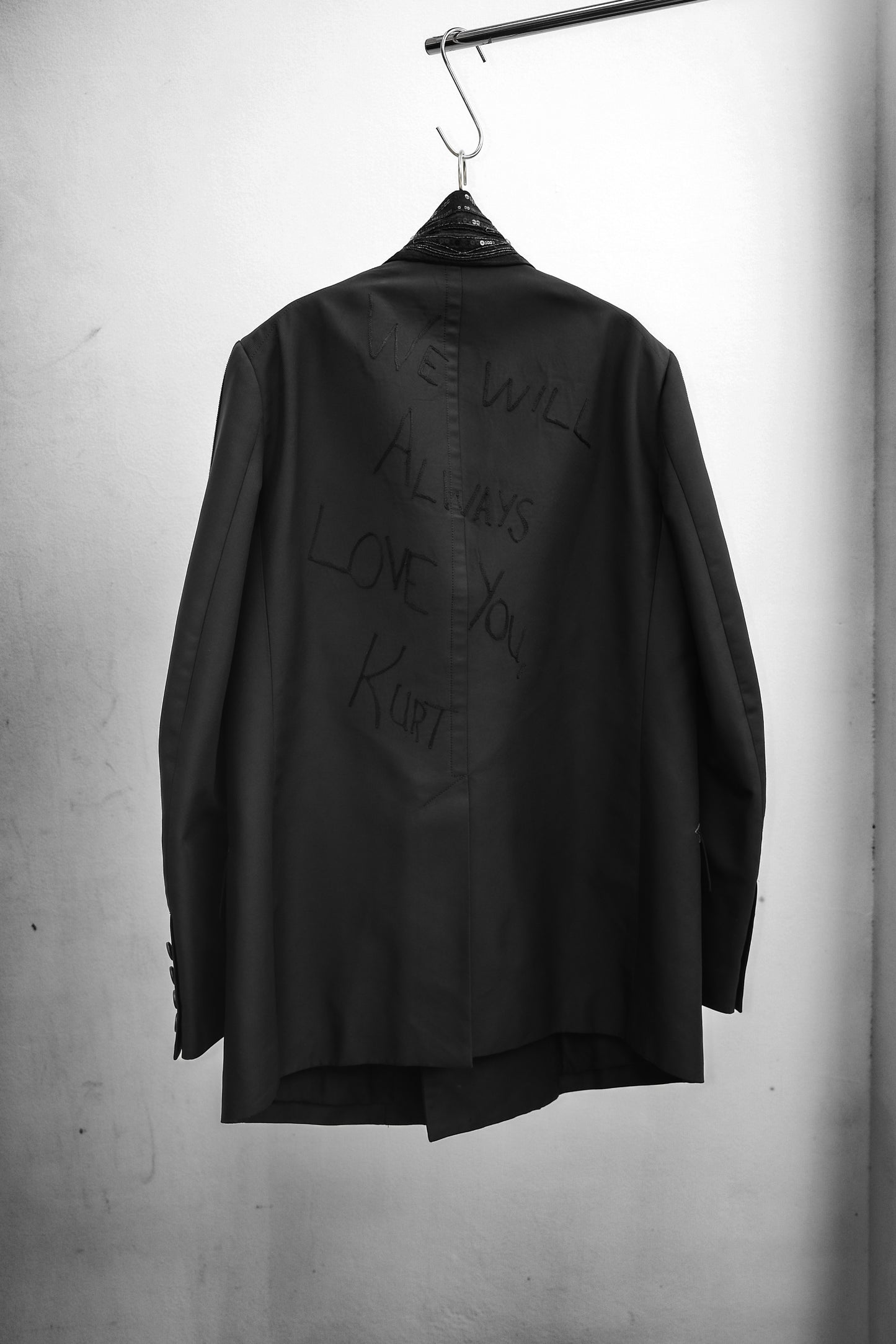 TAKAHIROMIYASHITA TheSoloist. S/S2018 “Femme Fatale Fellow” - Musical Note Embroidered Coat