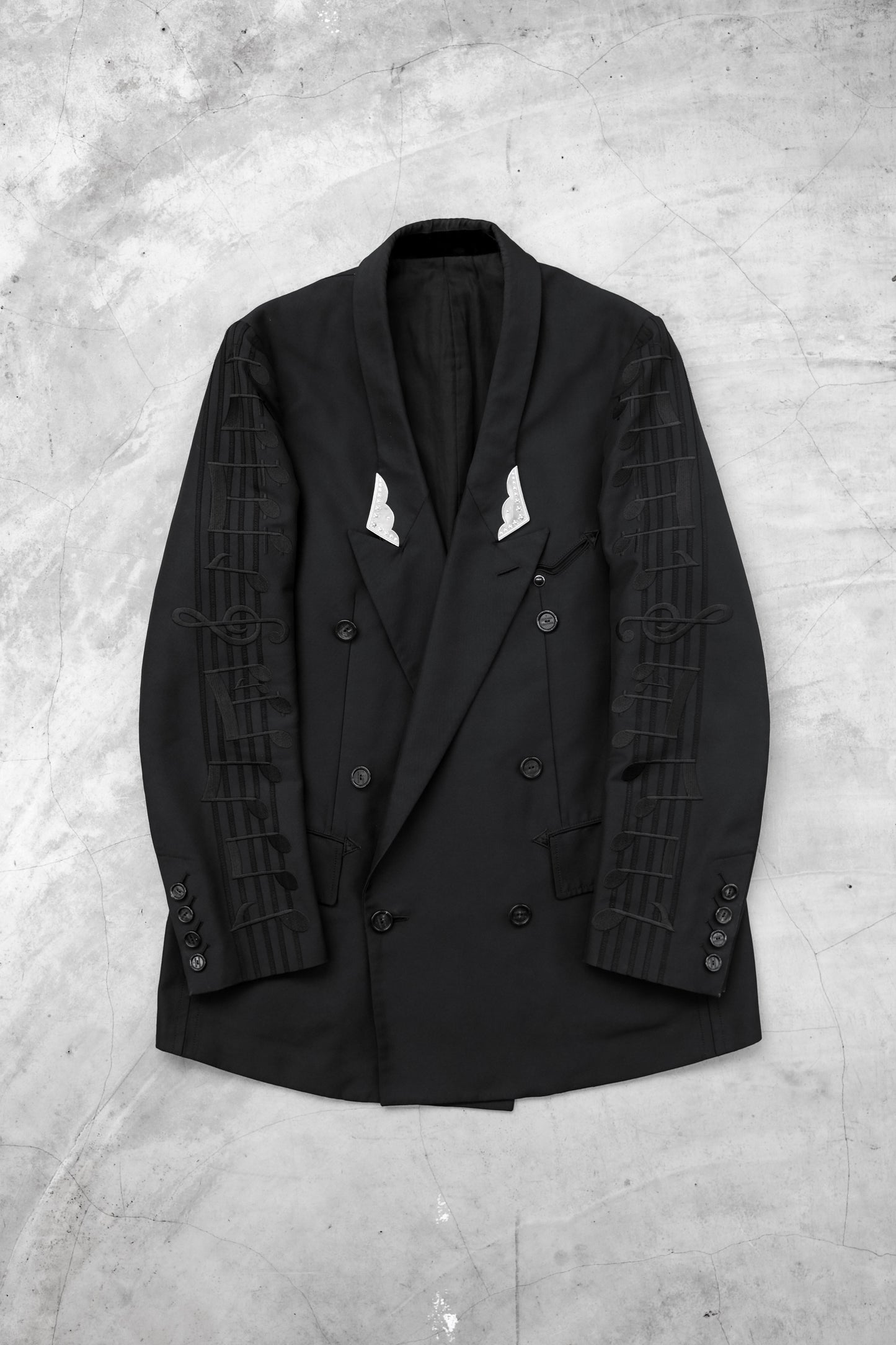 TAKAHIROMIYASHITA TheSoloist. S/S2018 “Femme Fatale Fellow” - Musical Note Embroidered Coat