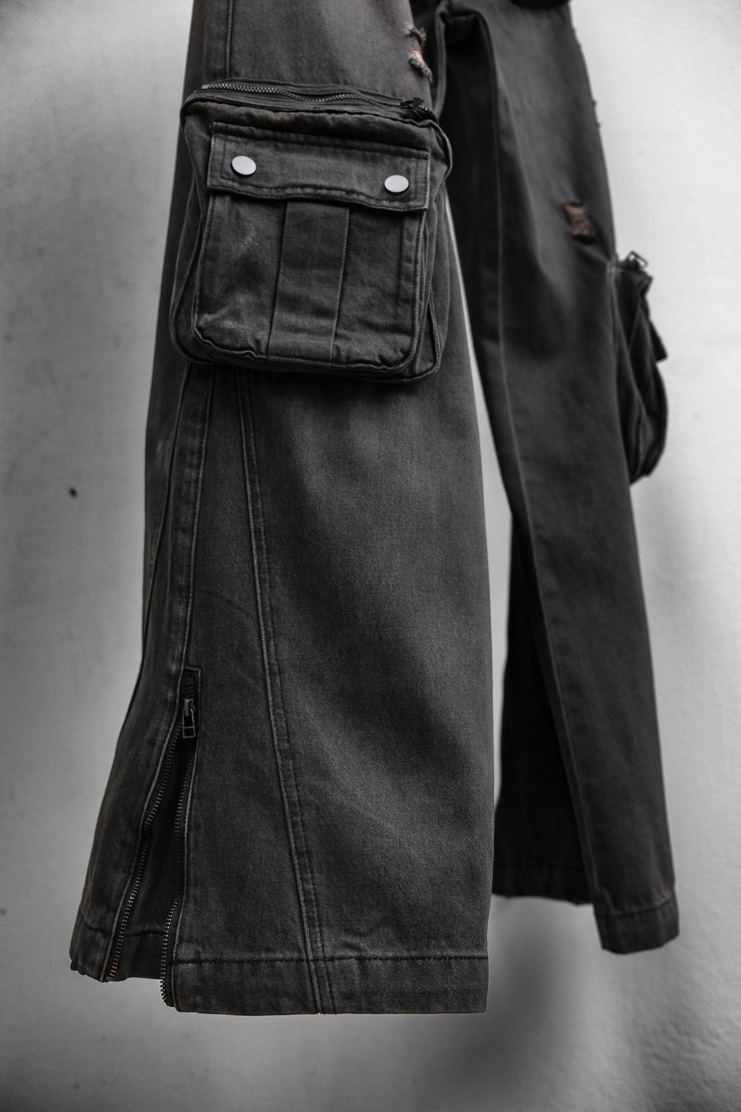 TROUBLED WATERS ACT V - Safari Cargo Pants