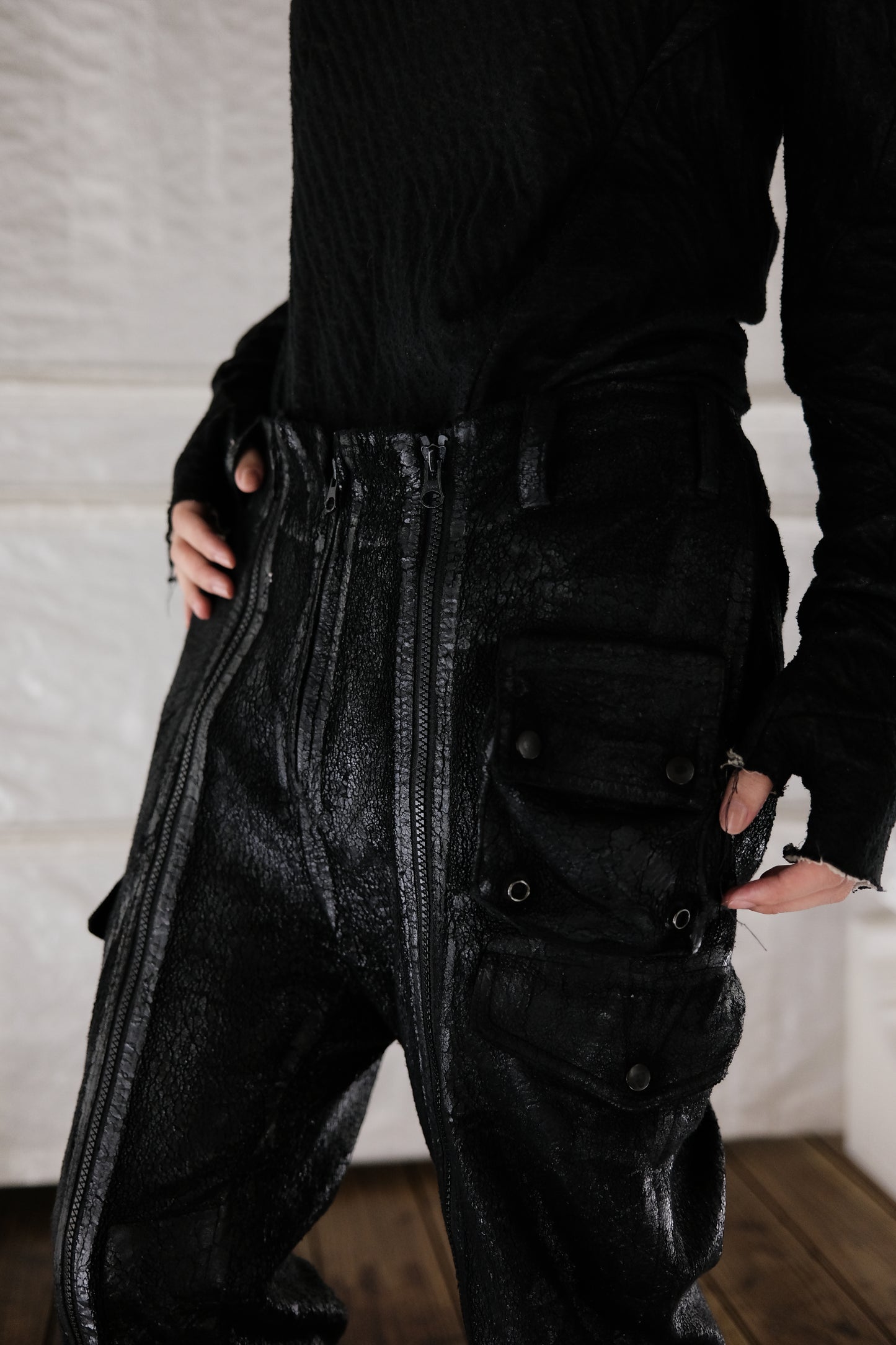 ABAHOUSE 2000s - Cracked Coated Gimmick Cargo Pants
