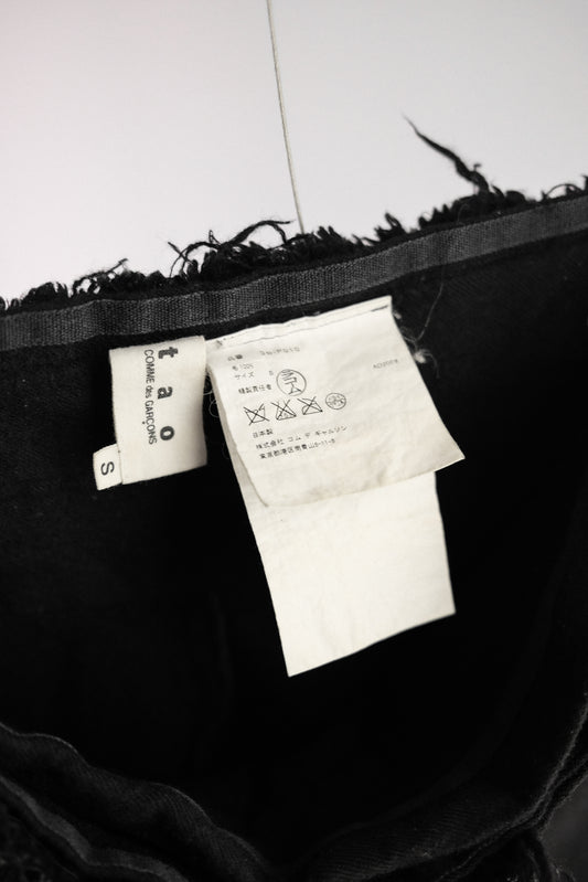 COMME des GARÇONS TAO F/W2008 - Frayed Buckle Cropeed Pants