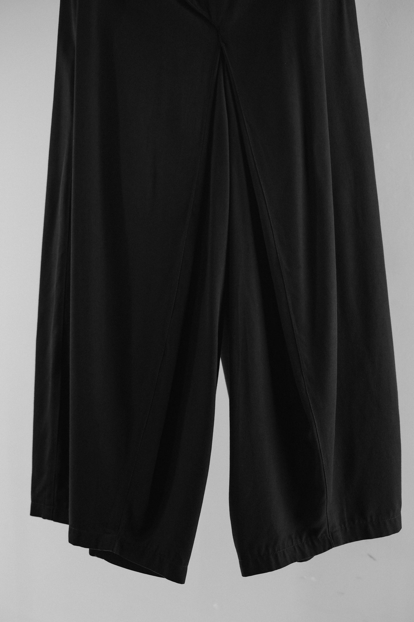 Marithé + François Girbaud 1980s “11342 Super Casual” - Gabardine Double Breasted Balloon Pants
