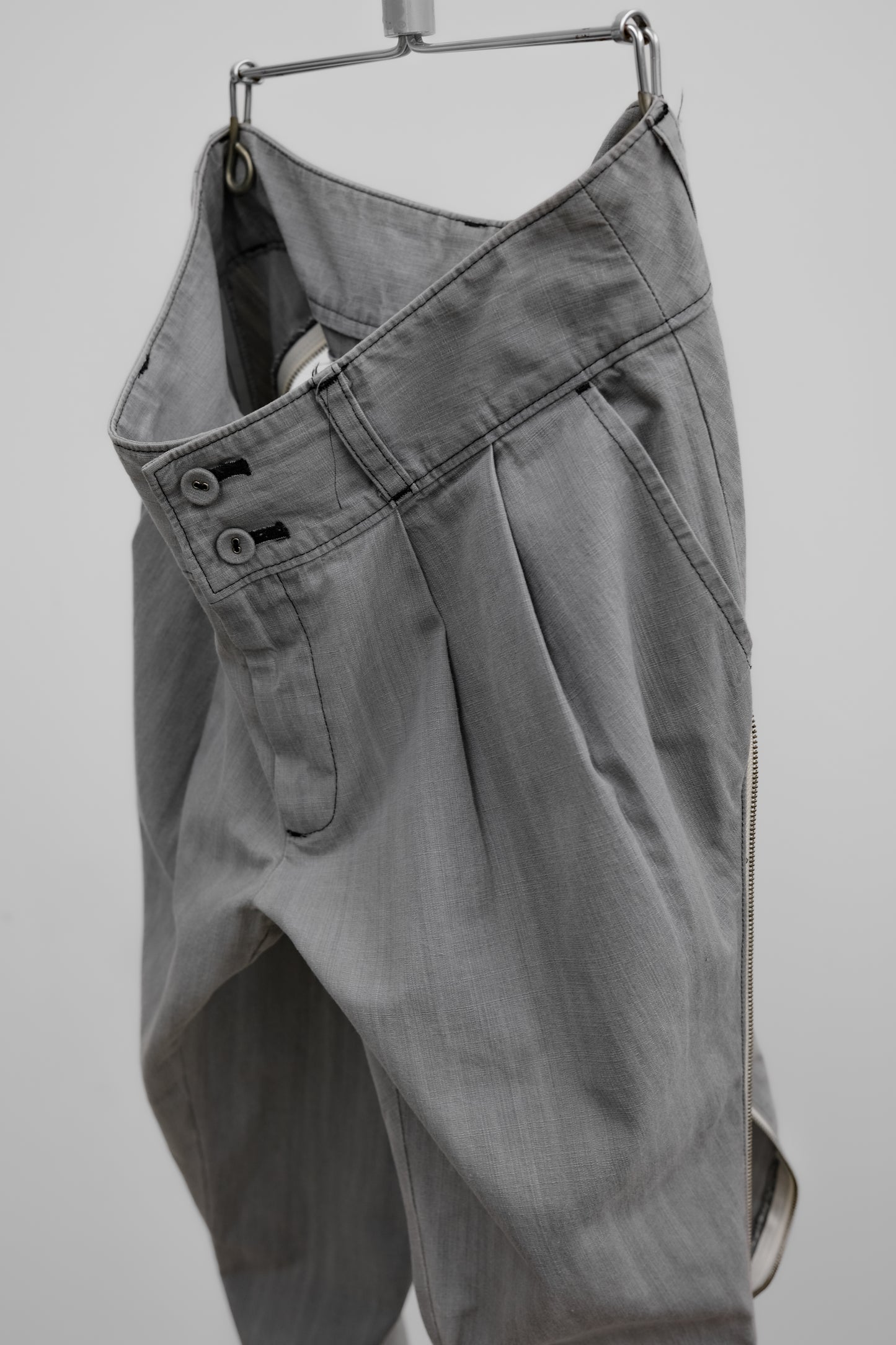 Nozomi Ishiguro S/S2009 Haute Couture - Banana Zip Pants