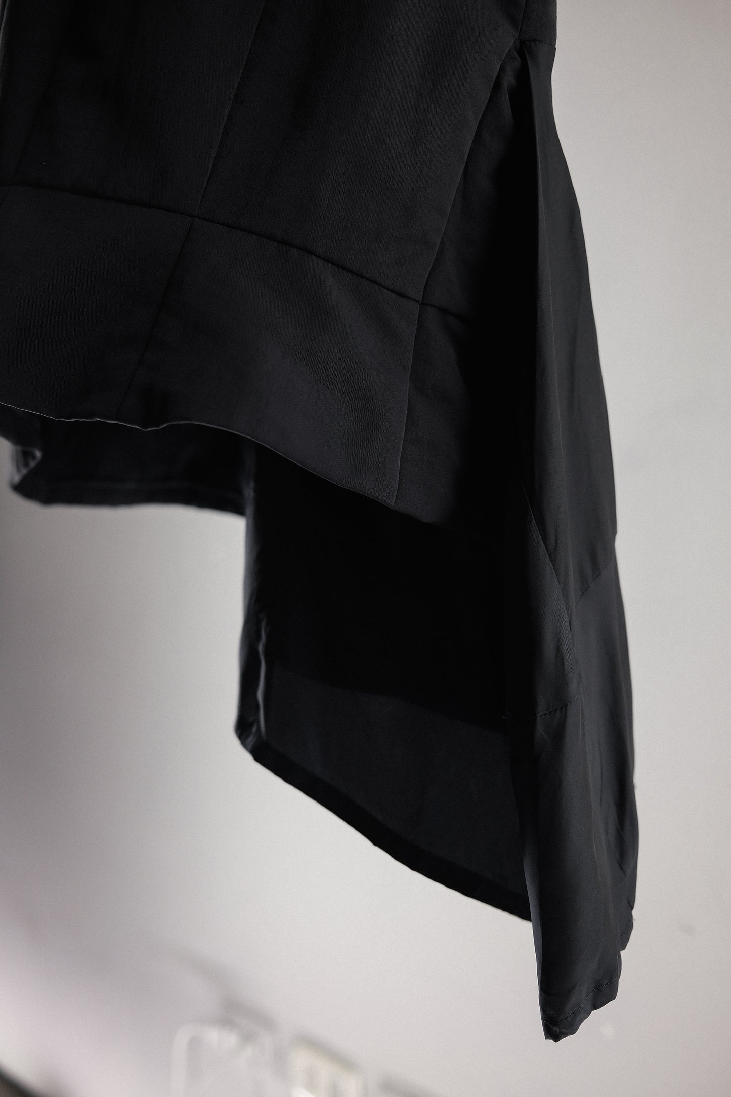 TOGA ARCHIVES F/W2004 - Asymmetric Layered Hook-eyes Vest